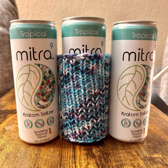 White claw coozy - Picture 1 of 2